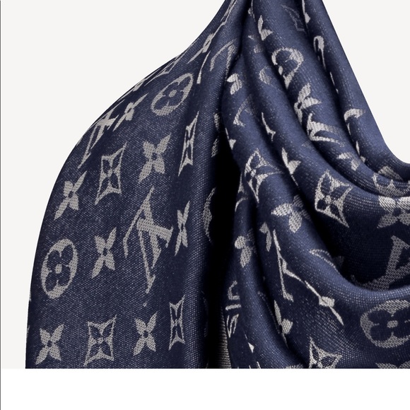 Louis Vuitton Monogram Shine Shawl Bleu Nuit
